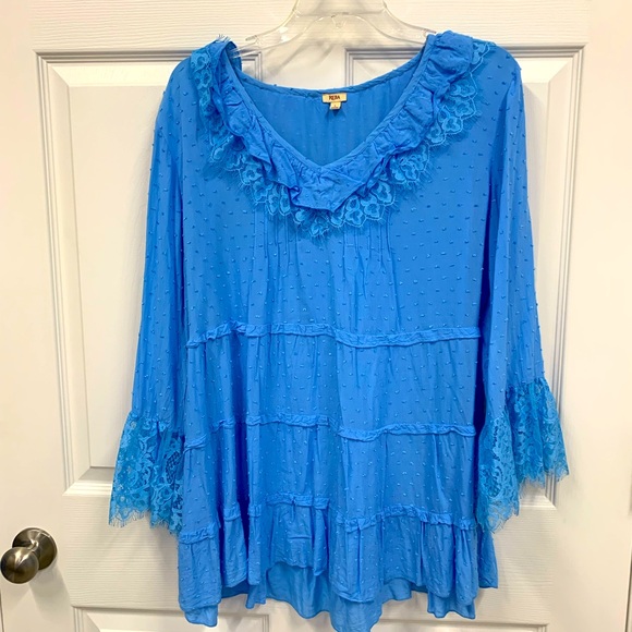 Beautiful Size Large Reba Blouse. Excellent condition  Like new - Picture 1 of 3